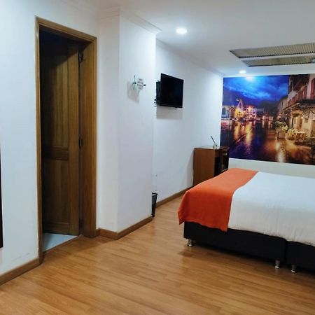 Eurolan 93 Hotel โบโกตา ภายนอก รูปภาพ